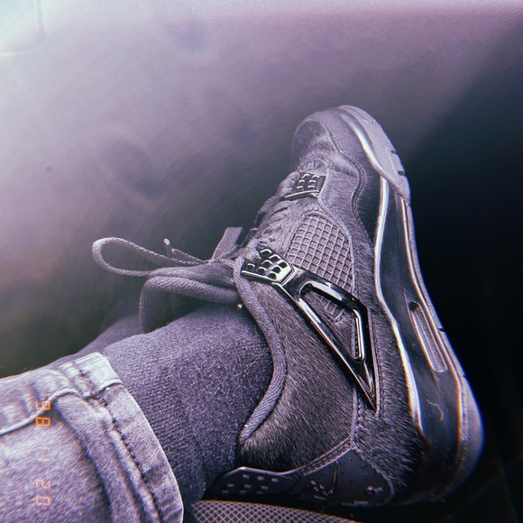 JORDAN IV — special edition Olivia Kim women’s only 🥷🏻🥷🏻🥷🏻 black on black - Picture 8 of 10